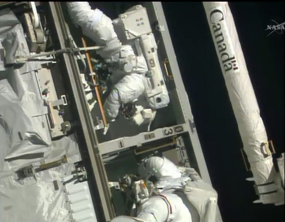 Spacewalking Astronauts Replace Dead Computer on Space Station